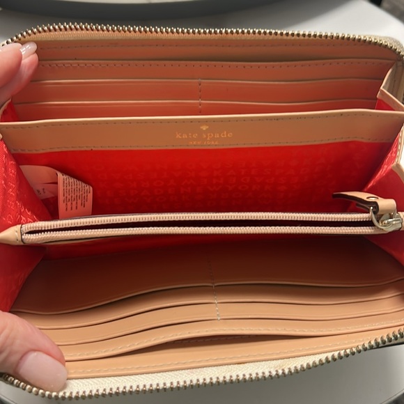 Kate Spade Wallet - Picture 3 of 3